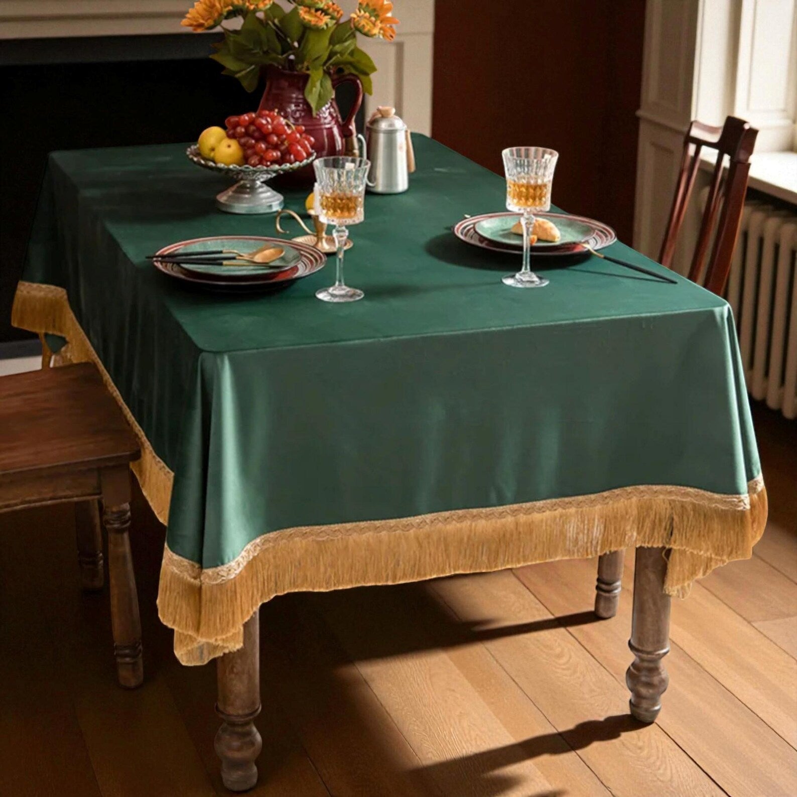 Classic Solid Tablecloth (Forest Green with Fringe)