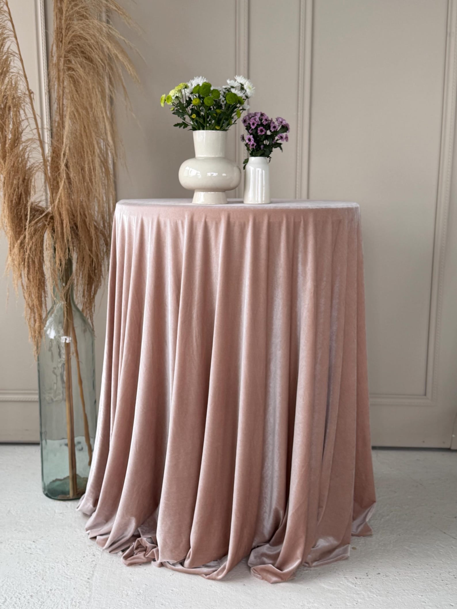 Velvet Luxe Round Tablecloth (Blush Pink)